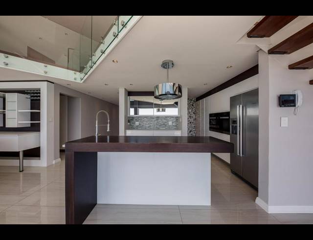 3 BEDROOM APARTMENT FOR SALE IN BLOUBERG BEACHFRONT